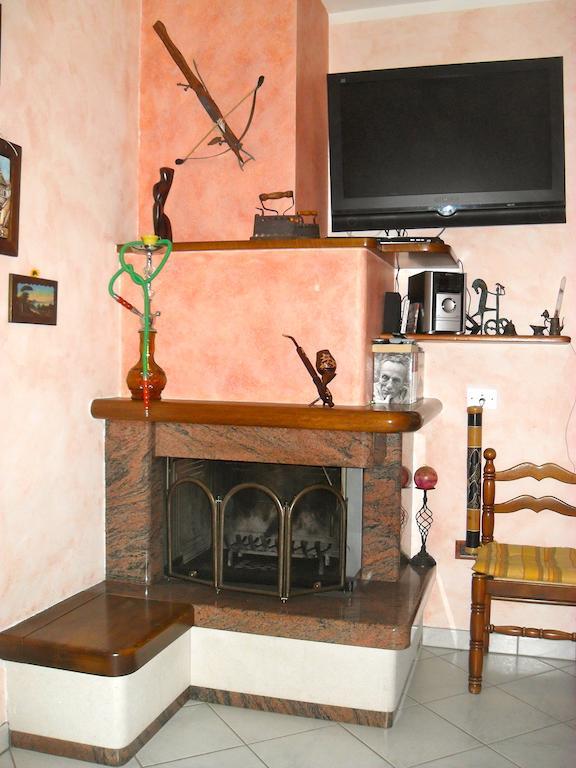 Affittacamere Casa Sofia Анґ'ярі Номер фото