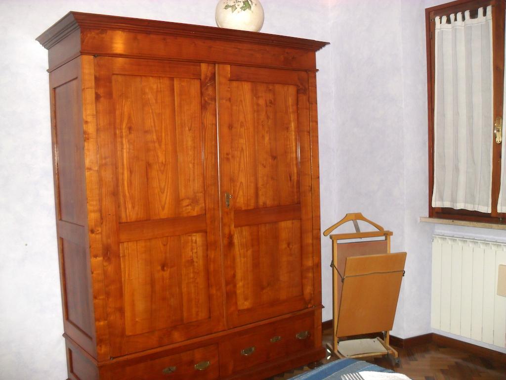 Affittacamere Casa Sofia Анґ'ярі Номер фото